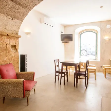 Alojamento de Acomodação e Pequeno-almoço Int