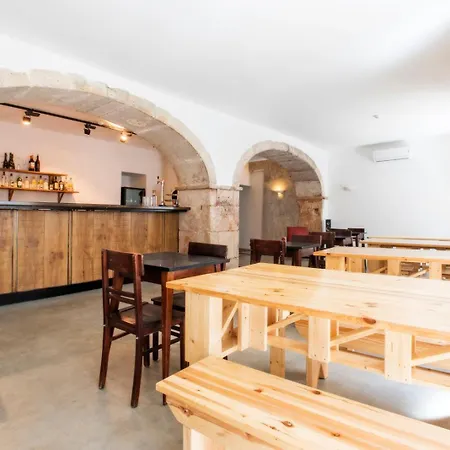 Alojamento de Acomodação e Pequeno-almoço Int